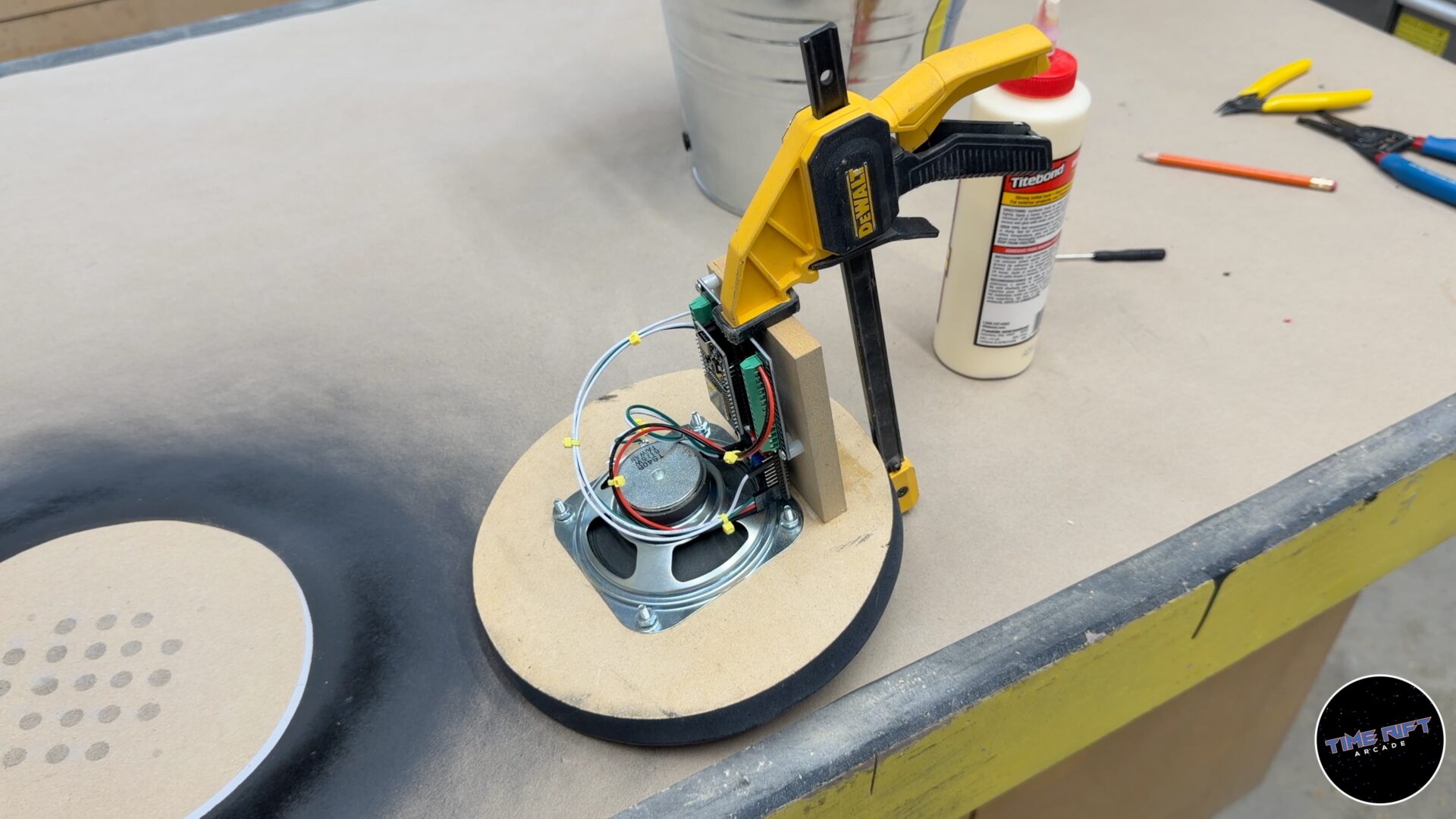 Electronics for the Stanley Parable Reassurance Bucket